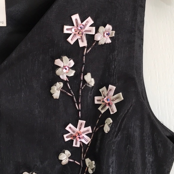 InWear Dressy Black Sleeveless Top with Embossed Flower Beading, Size 4 - Picture 4 of 14